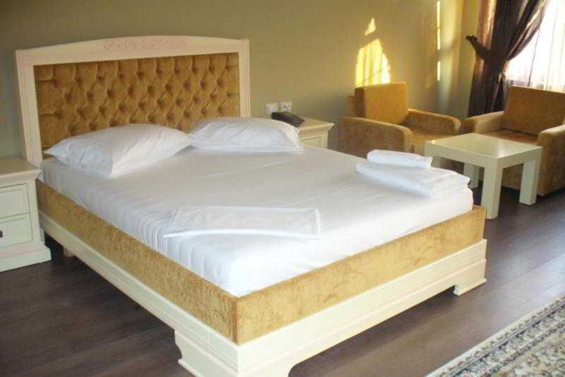 Rinas Ador Resort מראה חיצוני תמונה